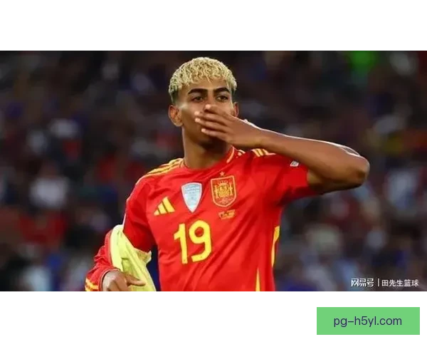 帕斯联赛造15球比肩亚马尔五