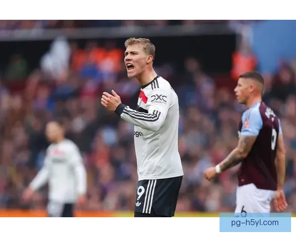 任意球破门维拉一球战平利兹联