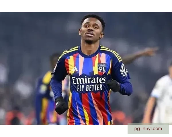 冬窗三镇欲签前锋遭巴西队截胡